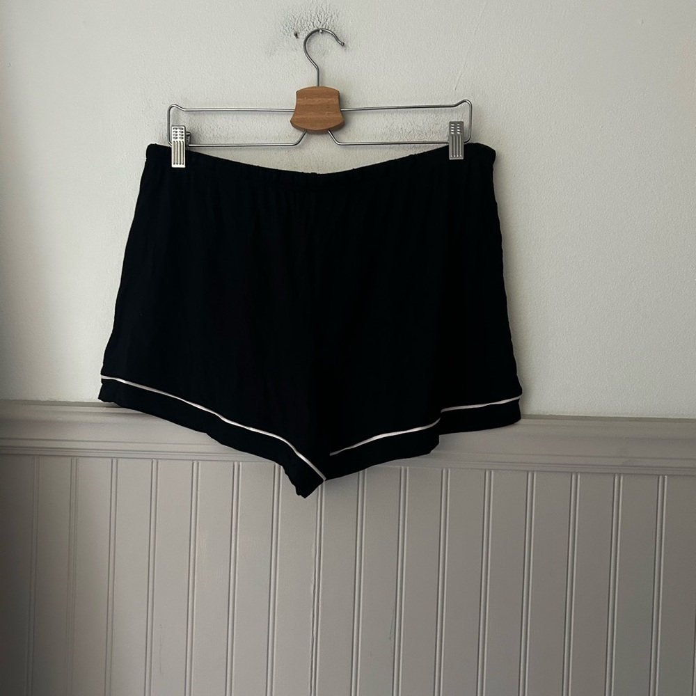 Stars Above Large Black Pajama Shorts with Pockets - Picture 4 of 4
